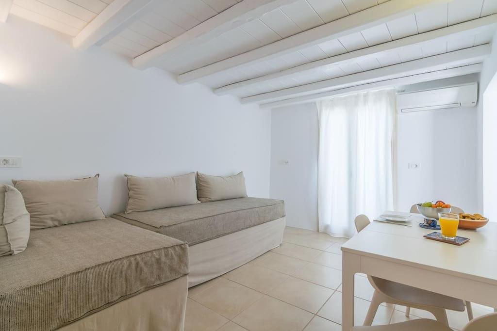 Gazia Guesthouse Milos Adamantas  Exteriör bild